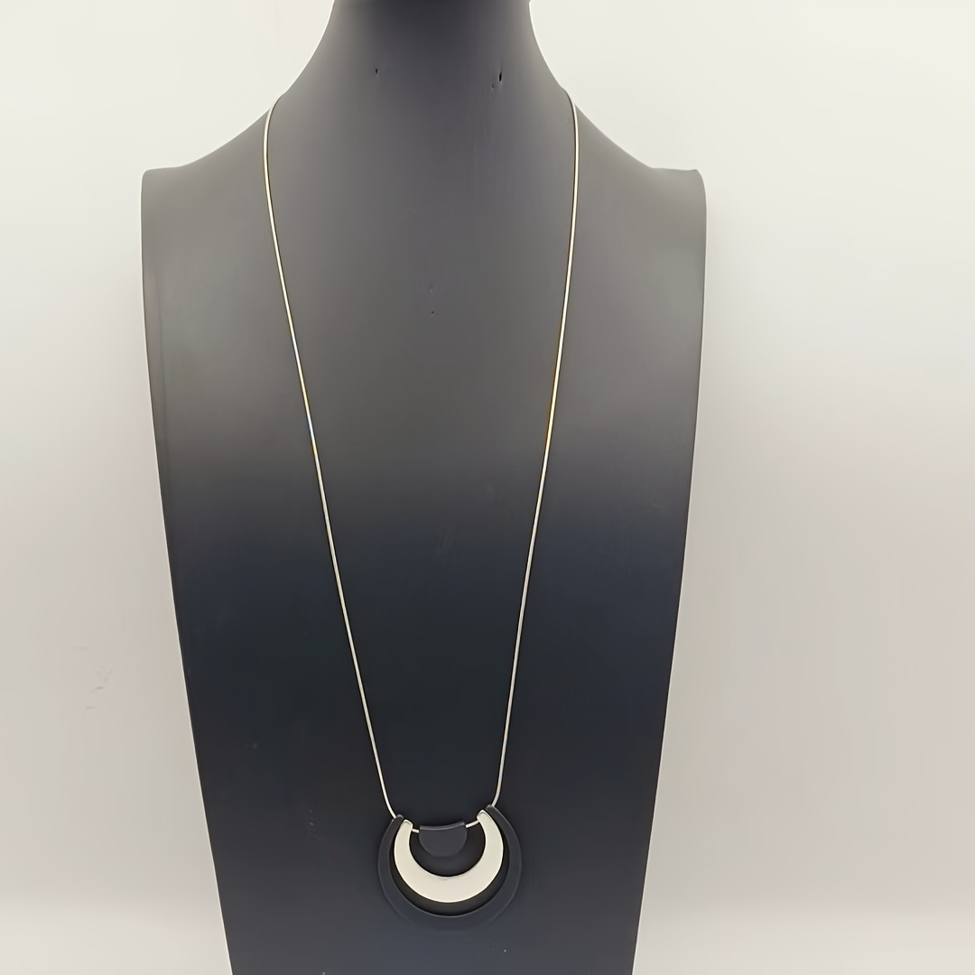 U-Shaped Necklace, Vintage Geometric Minimalist Design